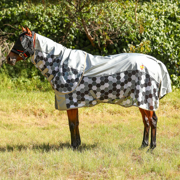 Equilibrium Field Relief Waterproofing with Detachable Neck ( Fly Rug )